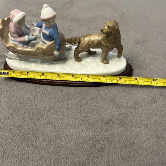 Vintage Paul Sebastian Porcelain Figurine, “Sleigh Ride” - Picture 7 of 9